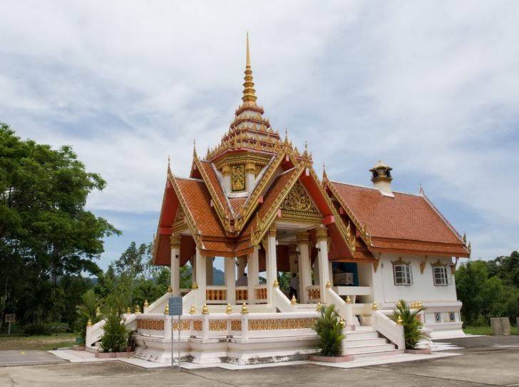 храм Пхра Тонг